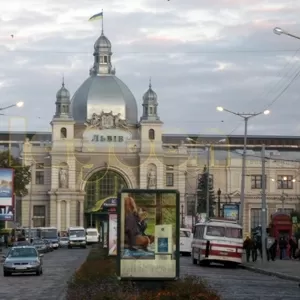 Реклама на ЖД Вокзале Львов,  компания Piko.