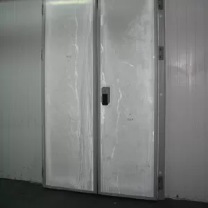 Двери холодильные распашные для камер