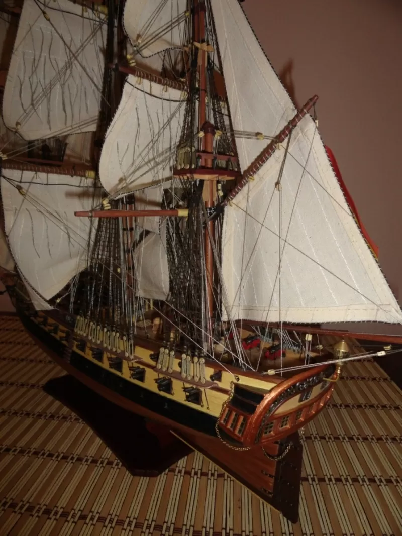 Модель парусника,  испанский фрегат 