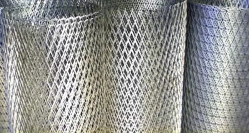 Плетена сітка Рабиця зі сталевого низьковуглицевого дроту