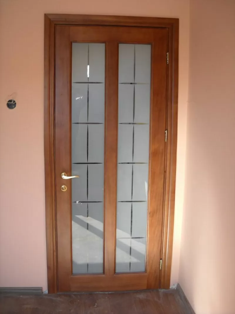Двері з масиву сосни