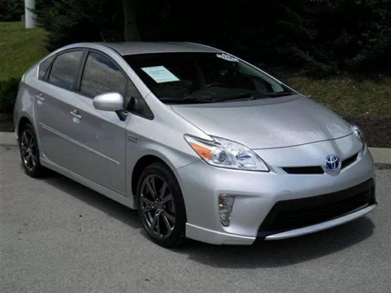 2012 Toyota Prius 3 хэтчбек 2