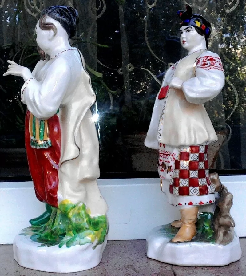 Статуетки: Карась і Одарка. Знаменита скульптурна група Карась та Одар 4