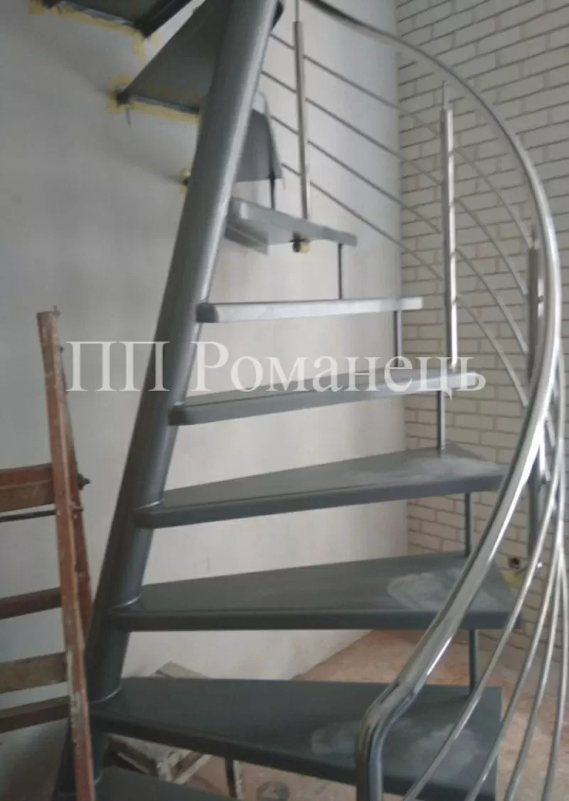 виготовлення гвинтових сходів з нахиленою віссю у Львові 4