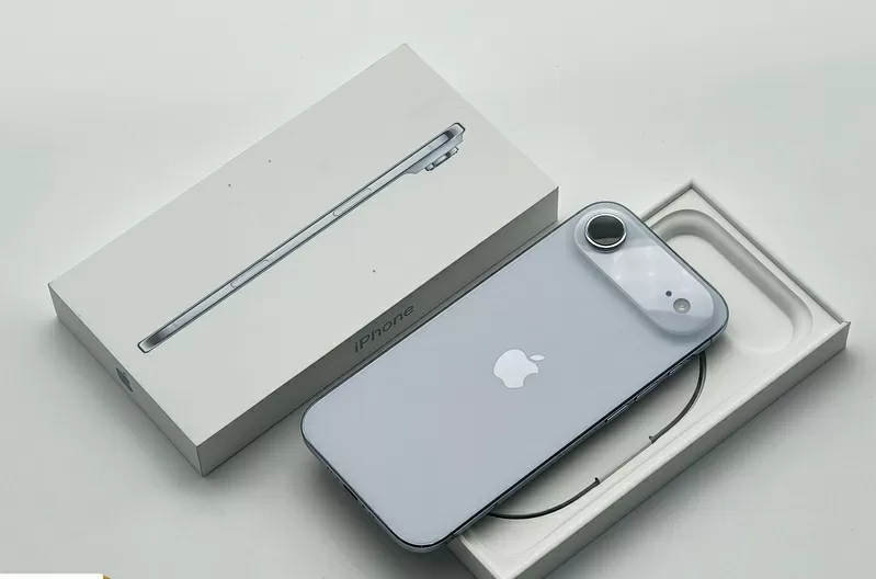 Apple iPhone 17 Pro Max,  17 Pro,  17,  iPhone Air,  iPhone 16 Pro Max 5