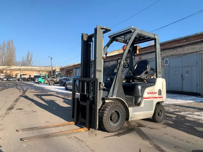 Газ-бензиновий навантажувач Nissan,  2012 року. Модель: P1F1A15D 2