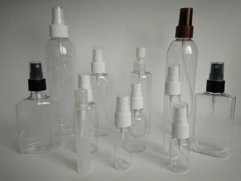Флакончики флакони пластикові зі спреями,  розпилювачами