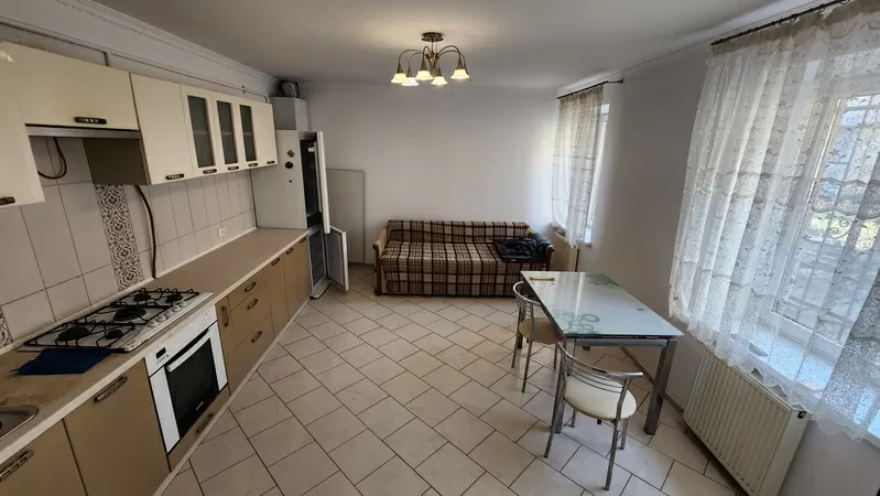 Продаж 2-кімнатної дворівневої квартири в центрі вул. Огієнка,  11 7