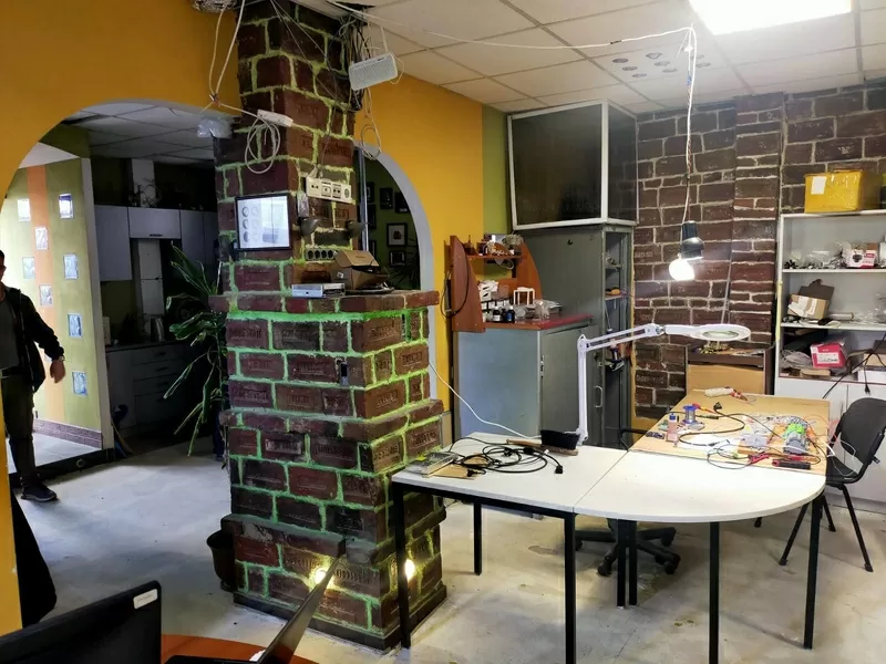 Окрема комерційна будівля у Львові  вул. М. Лобачевського,  4 6